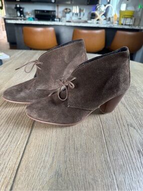 Women's Brown Suede Lace-Up Ankle Boots